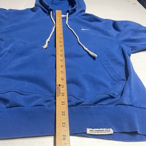 Nike Men's Blue Hoodie Sweater with extra zipper pocket - Picture 6 of 11